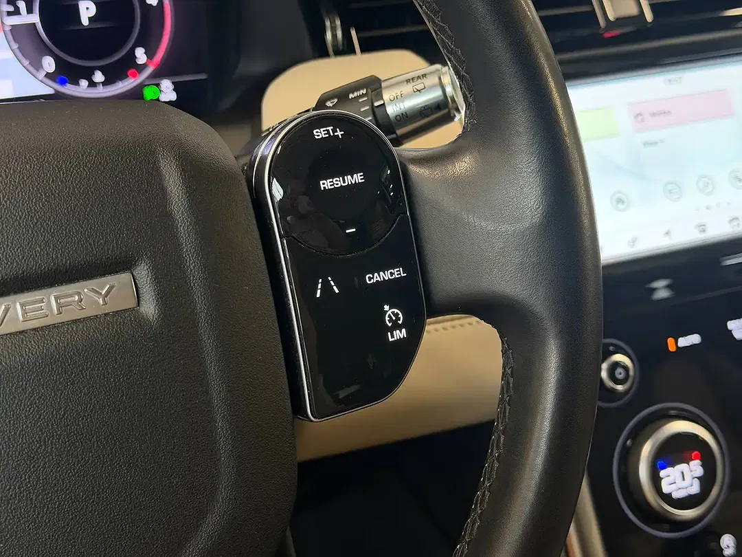 Land Rover Discovery Sport - Thumbnail 17