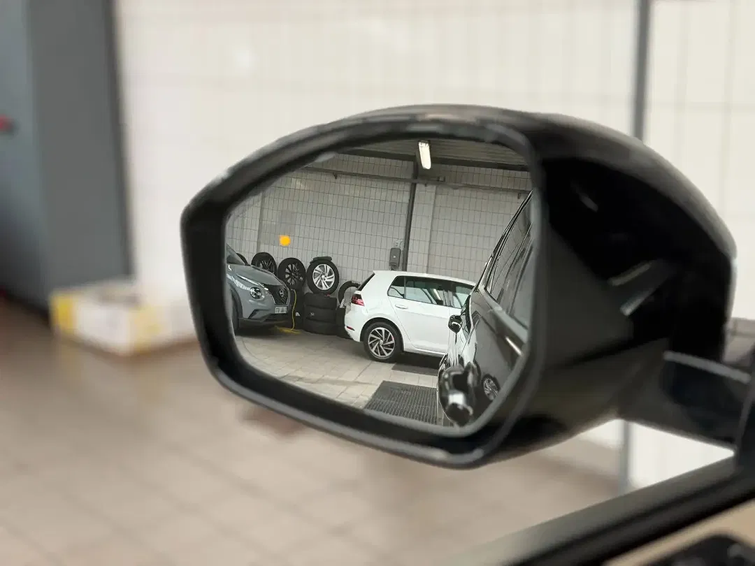Land Rover Discovery Sport - Thumbnail 19