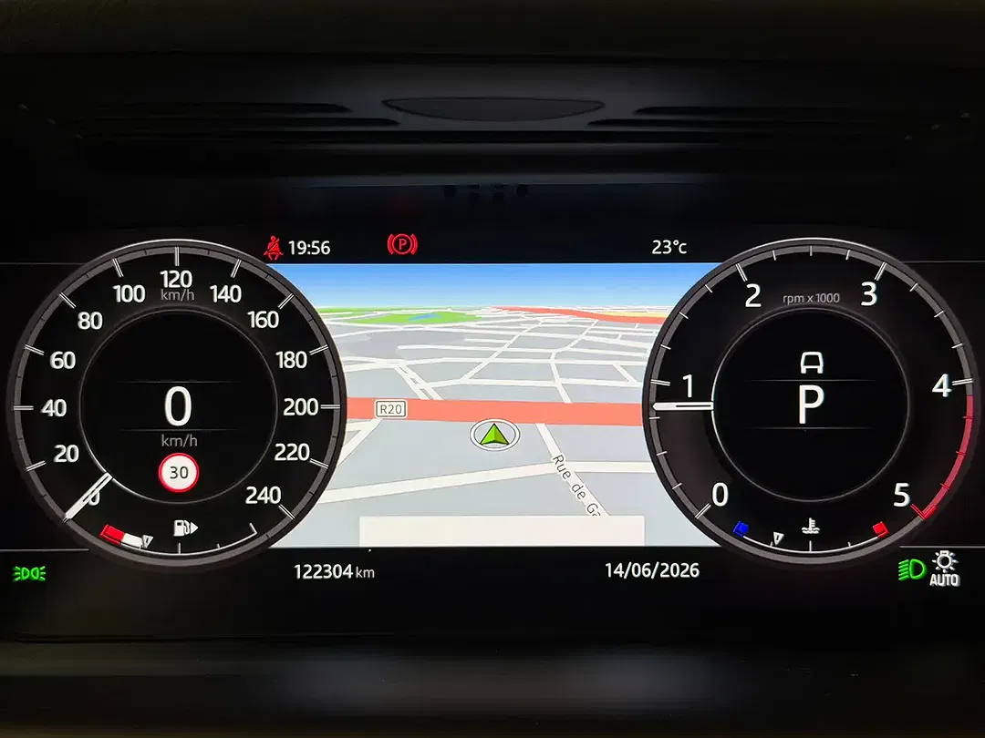 Land Rover Discovery Sport - Thumbnail 9