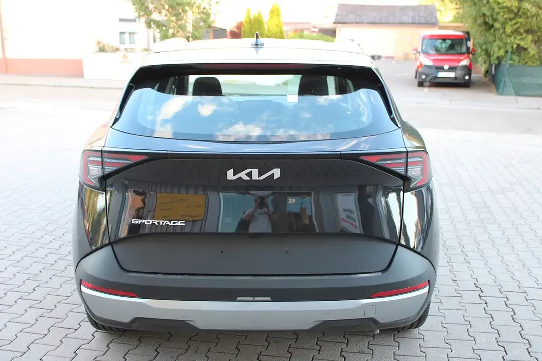 Kia Sportage - Thumbnail 3