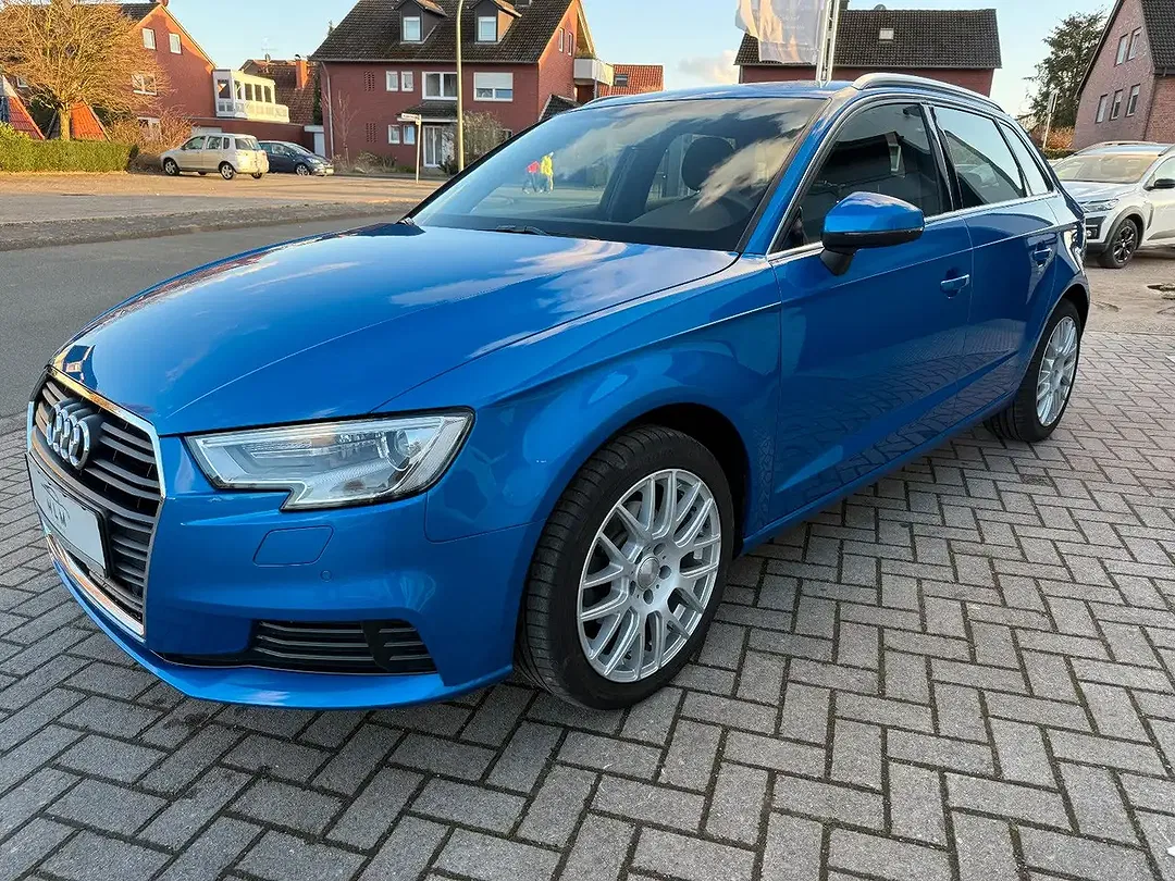 Audi A3 - Thumbnail 2