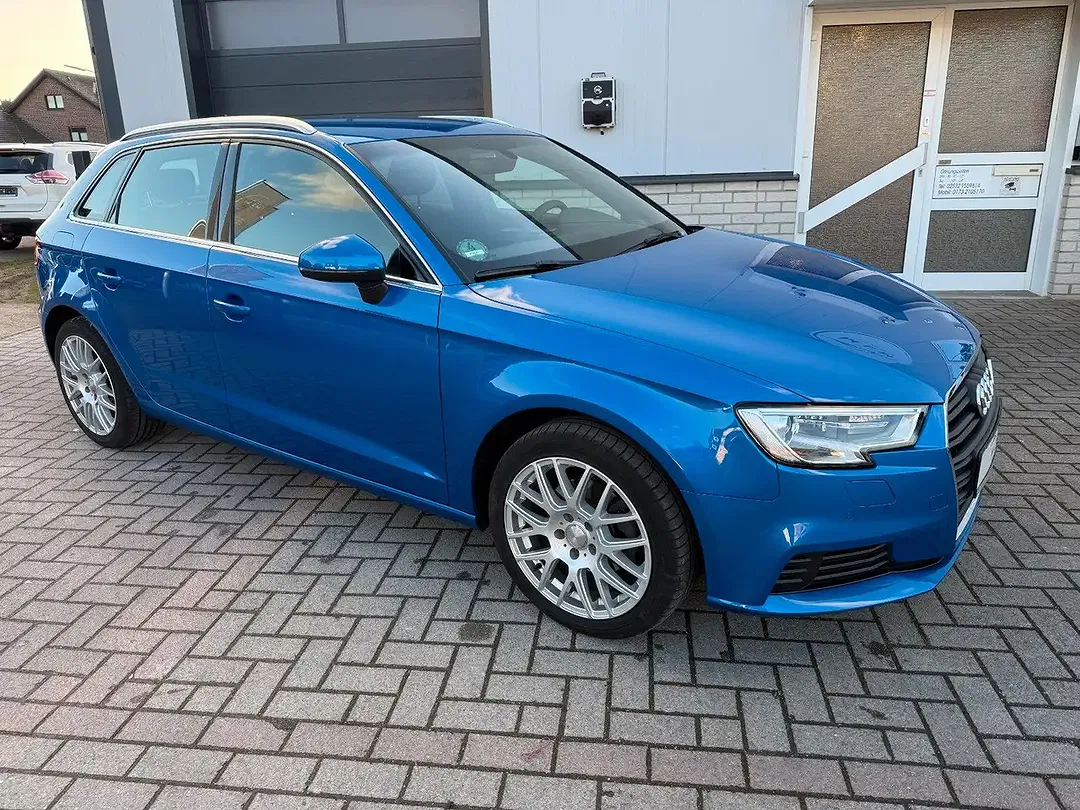 Audi A3 - Thumbnail 4