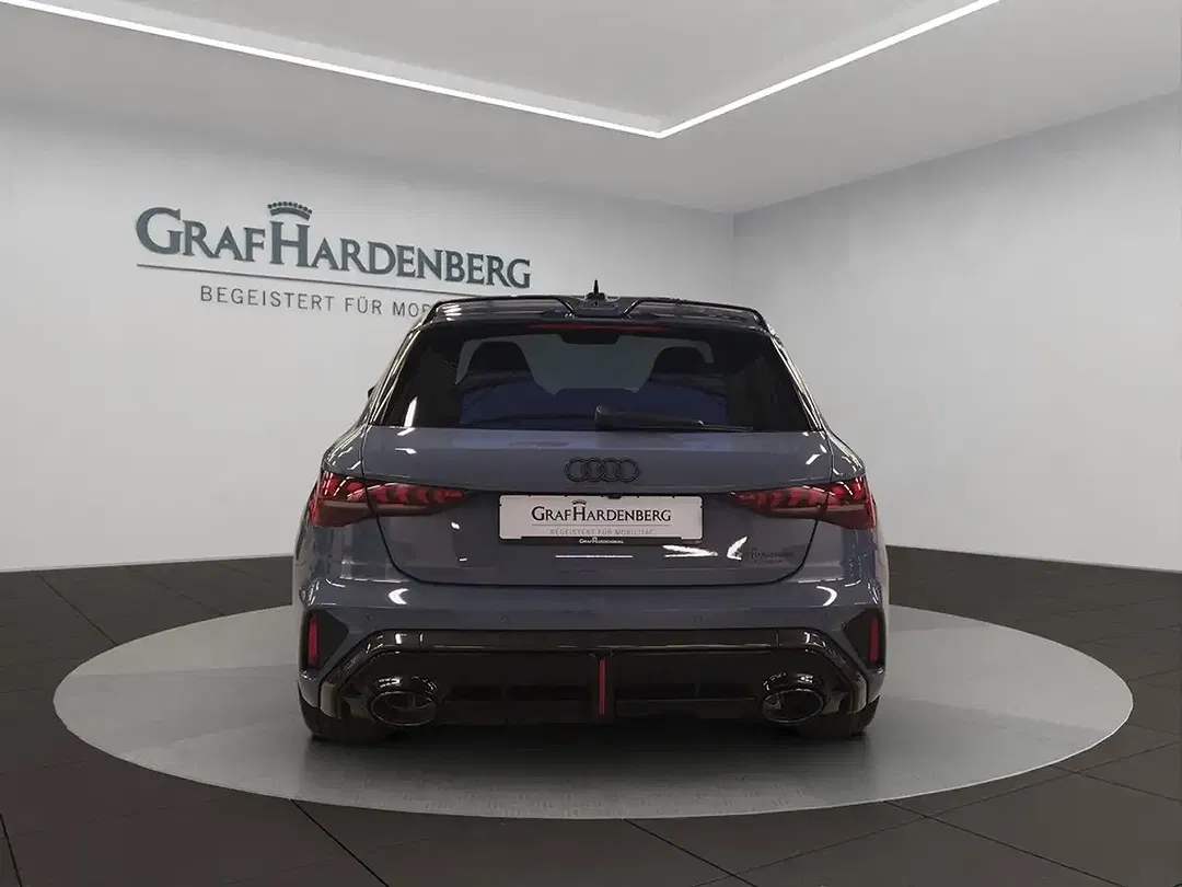 Audi RS3 - Thumbnail 4