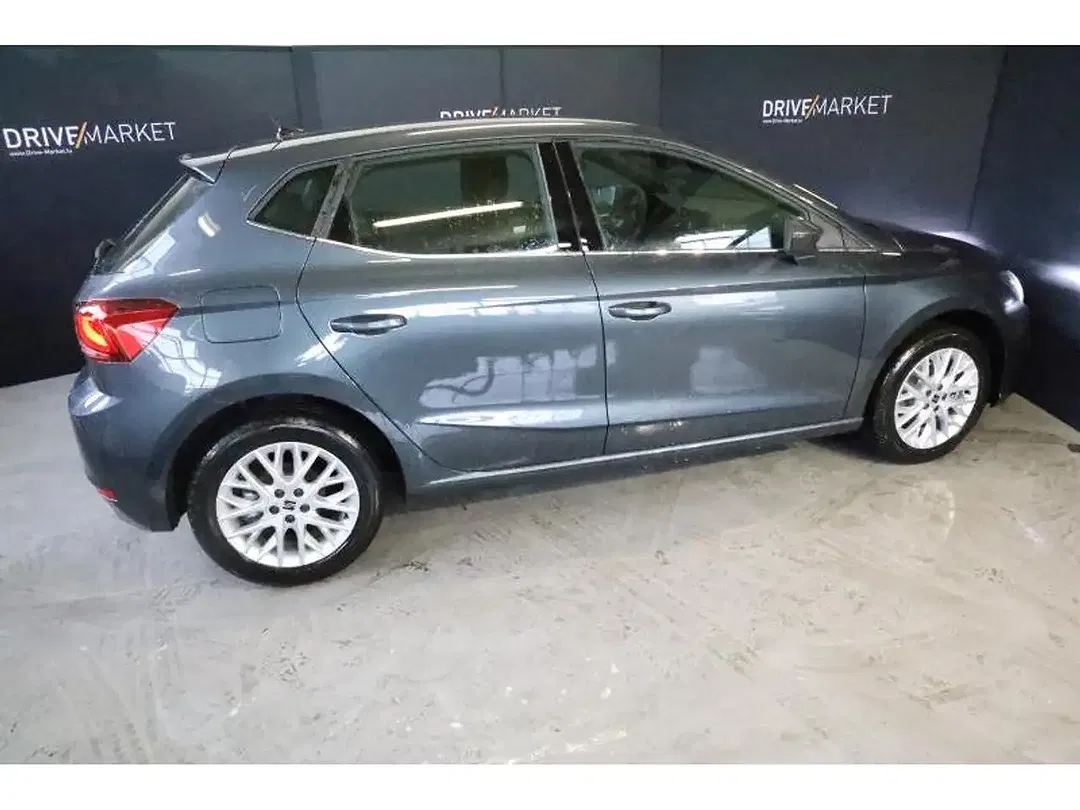 SEAT Ibiza - Thumbnail 9