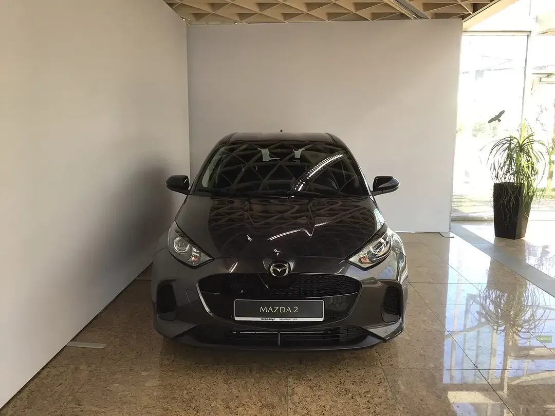 Mazda 2 - Thumbnail 3