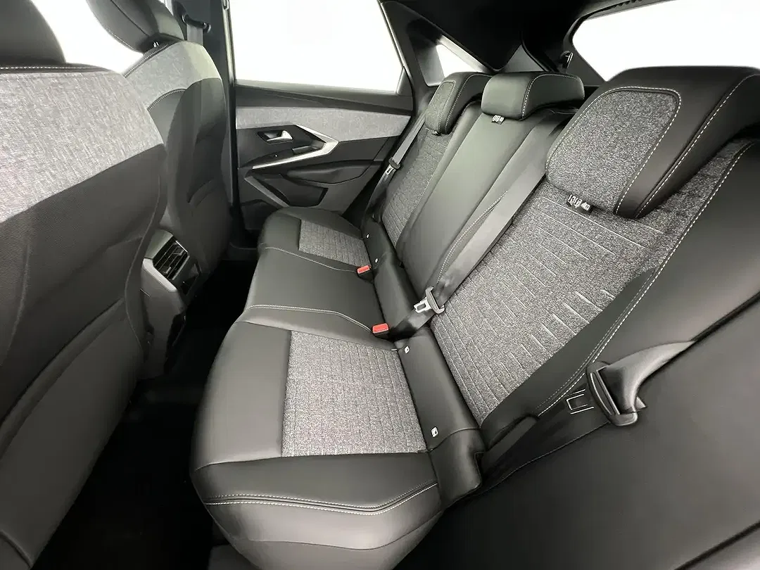 Peugeot 3008 - Thumbnail 8
