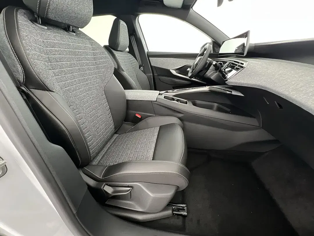Peugeot 3008 - Thumbnail 9