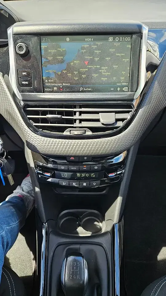 Peugeot 2008 - Thumbnail 13