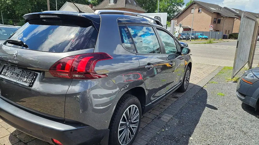 Peugeot 2008 - Thumbnail 6