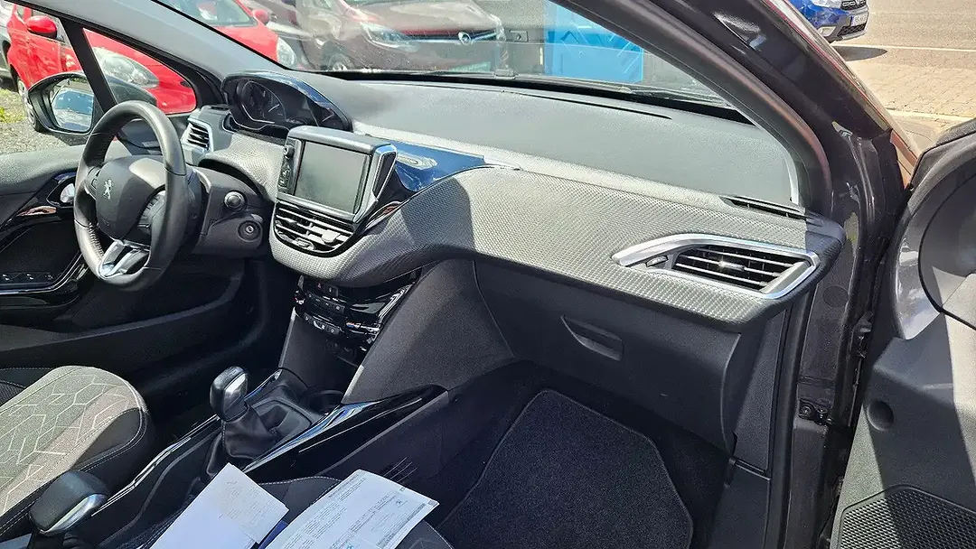 Peugeot 2008 - Thumbnail 9
