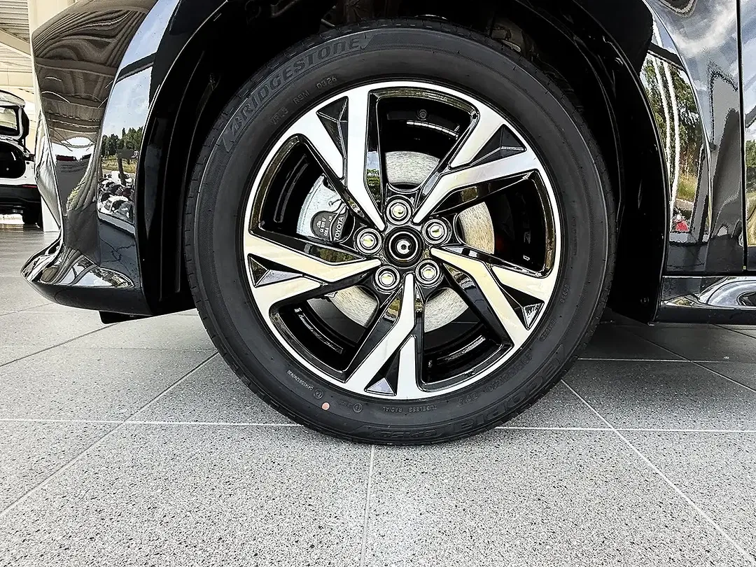 Toyota Yaris - Thumbnail 4