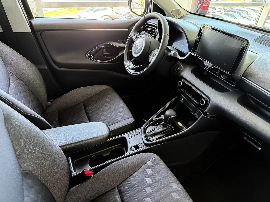 Toyota Yaris - Thumbnail 5