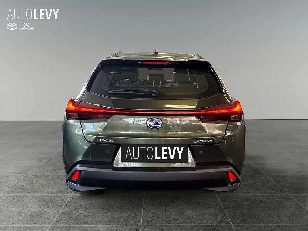 Lexus UX 300e - Thumbnail 5