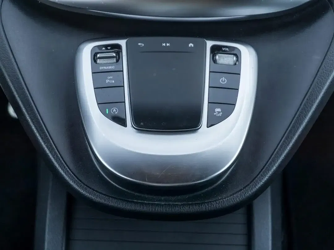 Mercedes-Benz V 250 - Thumbnail 15