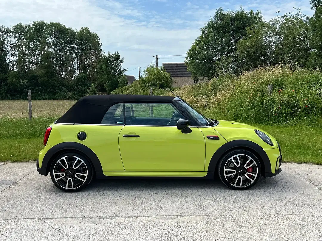 MINI John Cooper Works Cabrio - Thumbnail 8