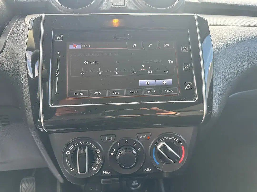Suzuki Swift - Thumbnail 13