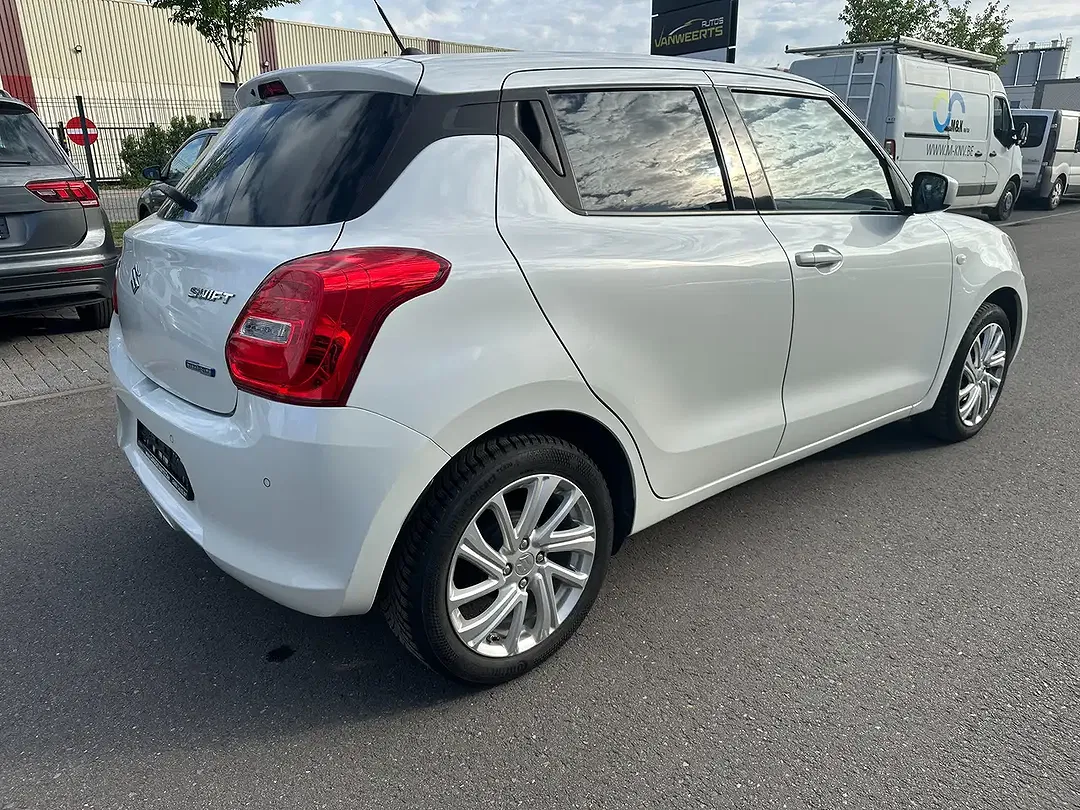Suzuki Swift - Thumbnail 4