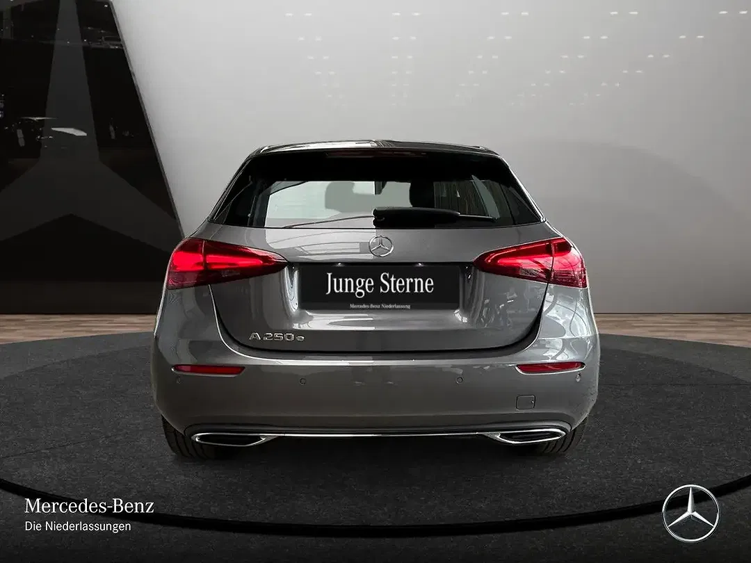 Mercedes-Benz A 250 - Thumbnail 8