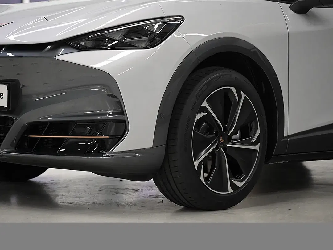 CUPRA Tavascan - Thumbnail 6