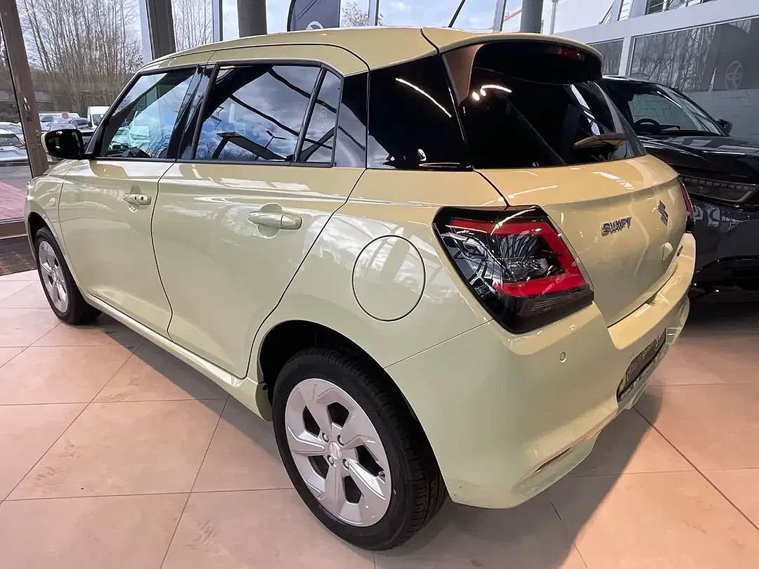 Suzuki Swift - Thumbnail 5