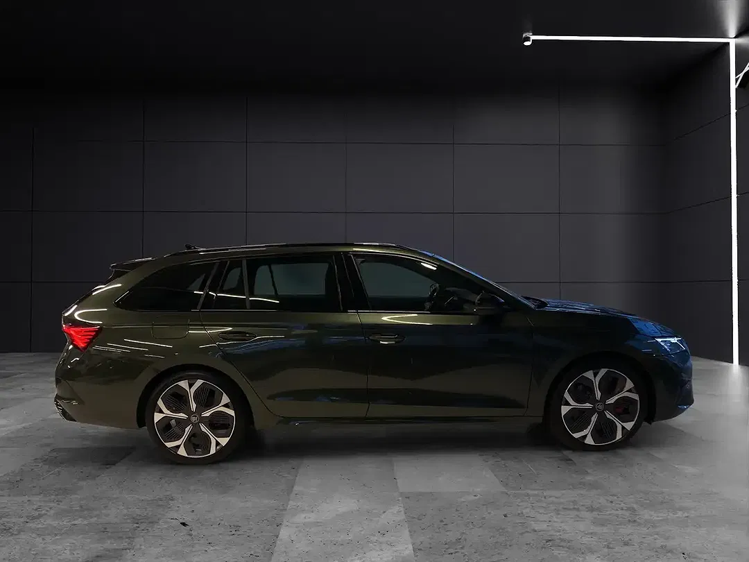 Skoda Octavia - Thumbnail 5