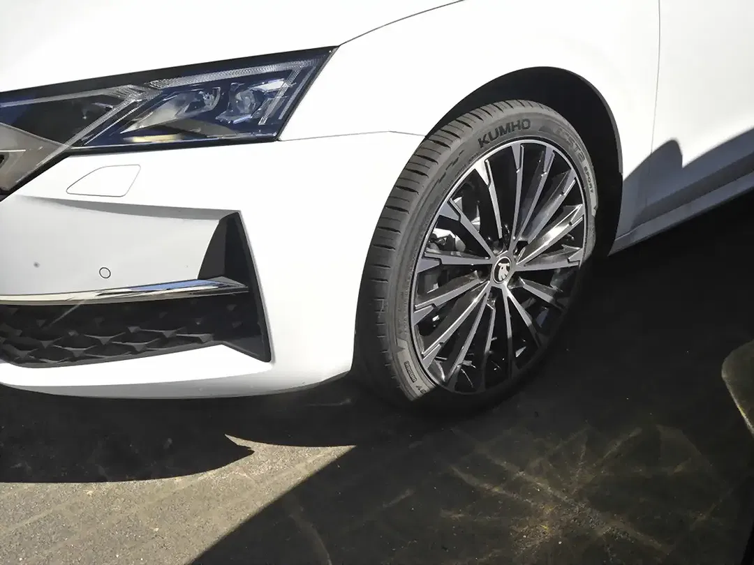 Skoda Octavia - Thumbnail 5