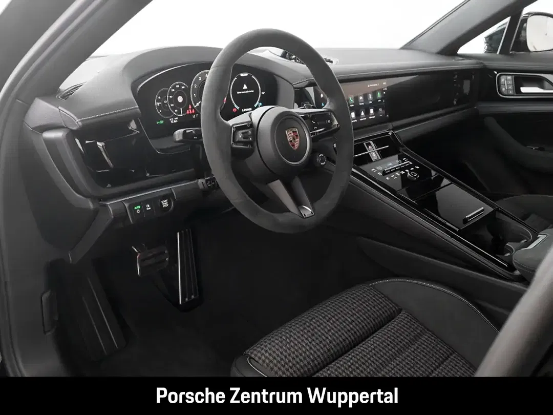 Porsche Panamera - Thumbnail 11
