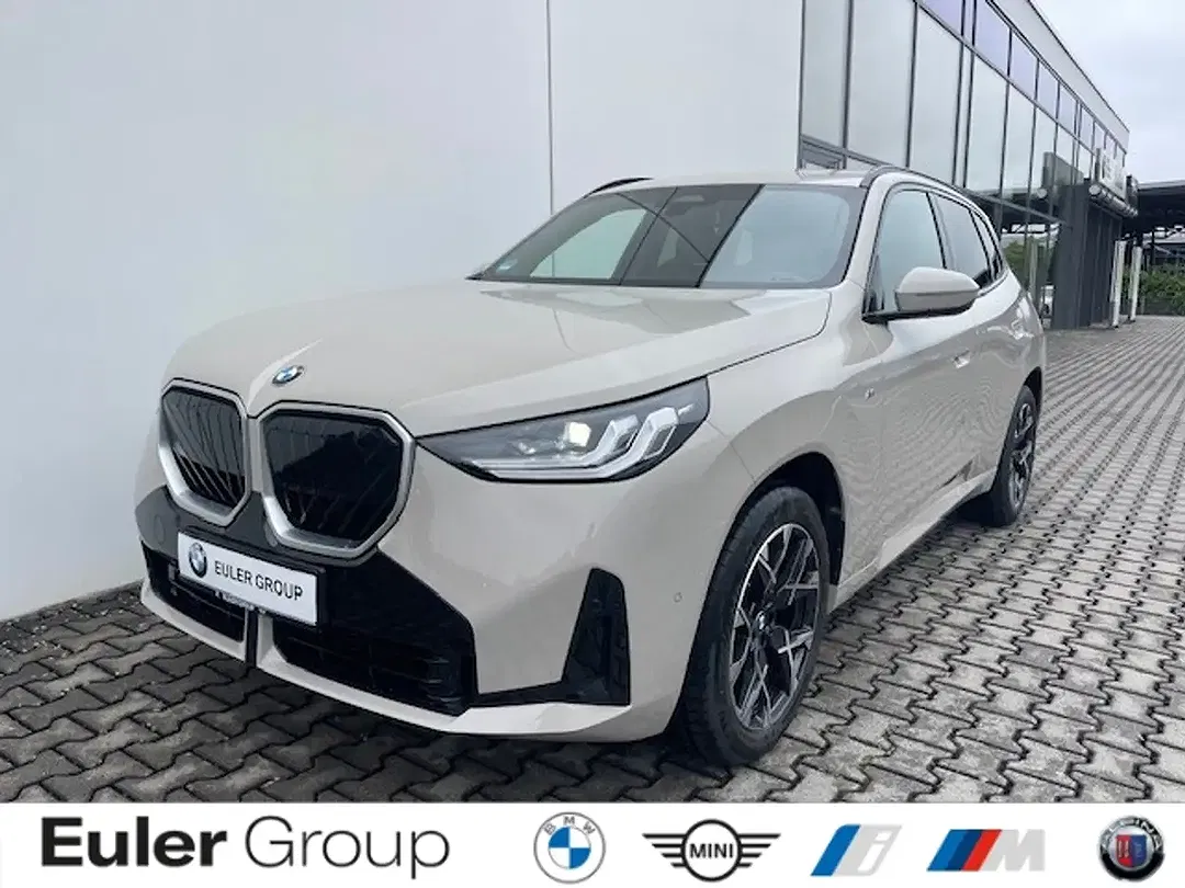 BMW X3 - Thumbnail 1