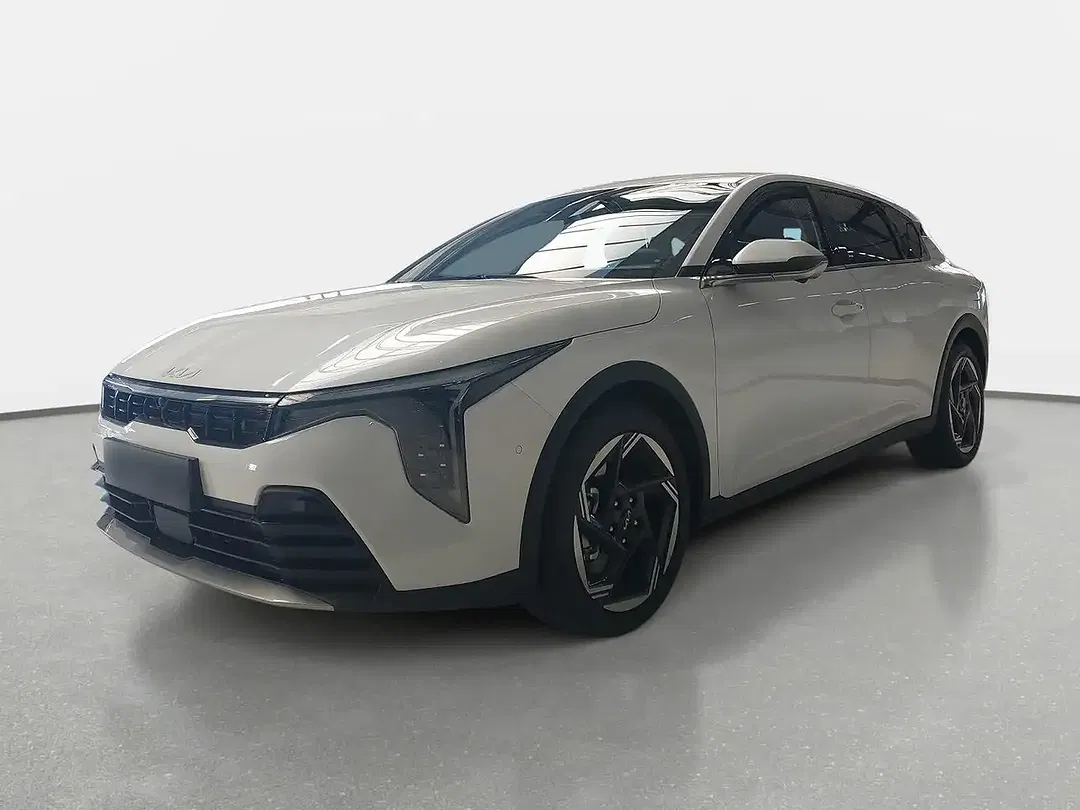 Kia K4 - Thumbnail 1