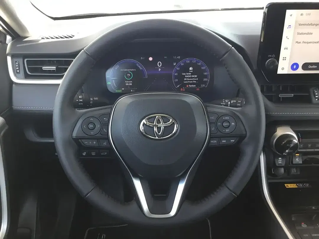 Toyota RAV 4 - Thumbnail 9