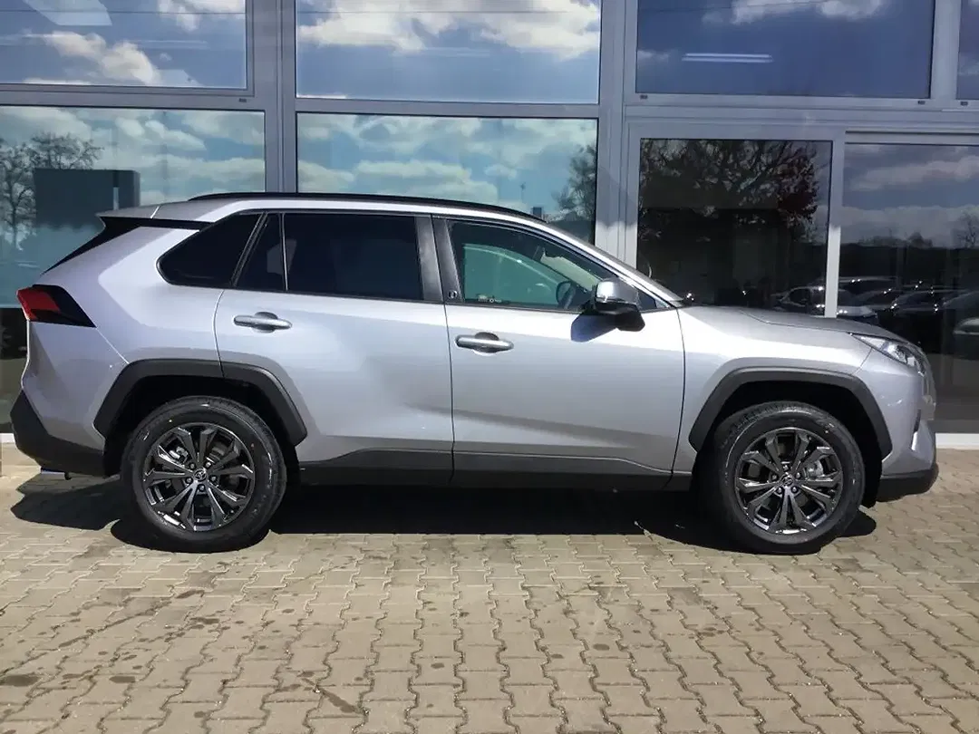 Toyota RAV 4 - Thumbnail 3