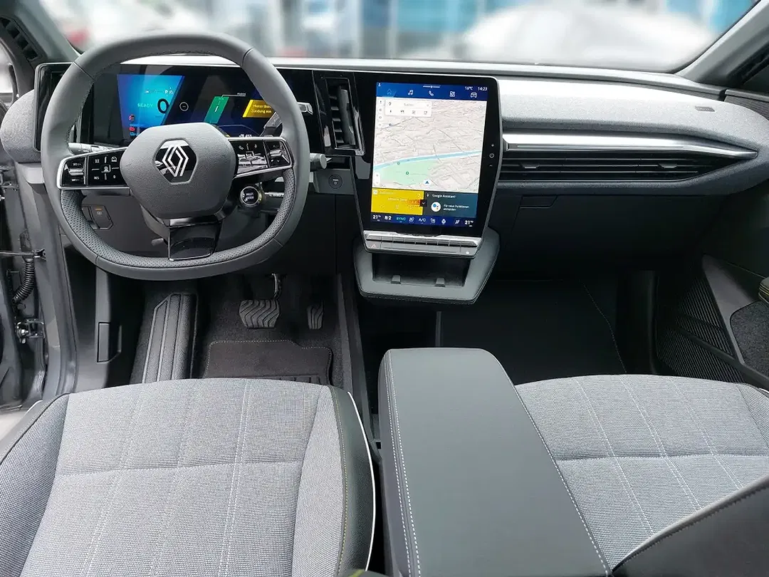 Renault Megane E-Tech - Thumbnail 4