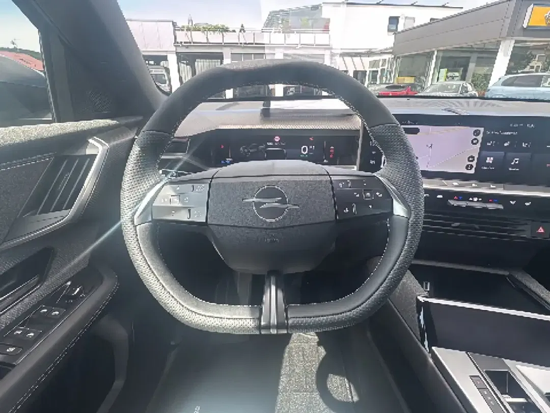 Opel Grandland - Thumbnail 9