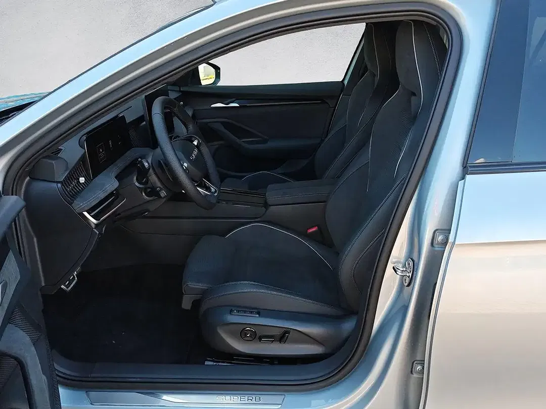 Skoda Superb - Thumbnail 11
