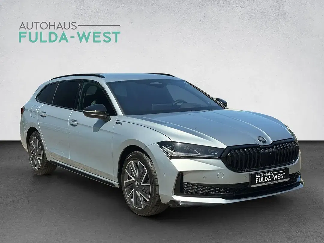 Skoda Superb - Thumbnail 2