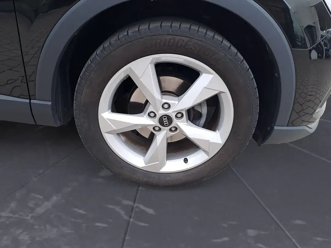 Audi Q3 - Thumbnail 11