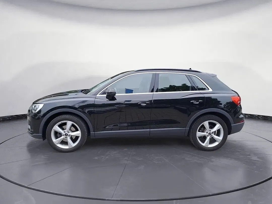 Audi Q3 - Thumbnail 2