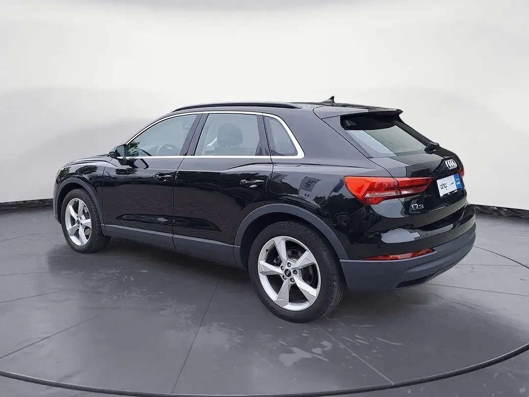 Audi Q3 - Thumbnail 3