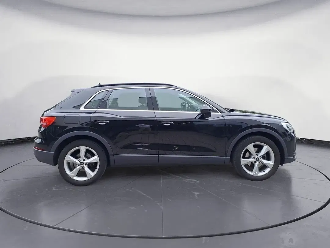 Audi Q3 - Thumbnail 5