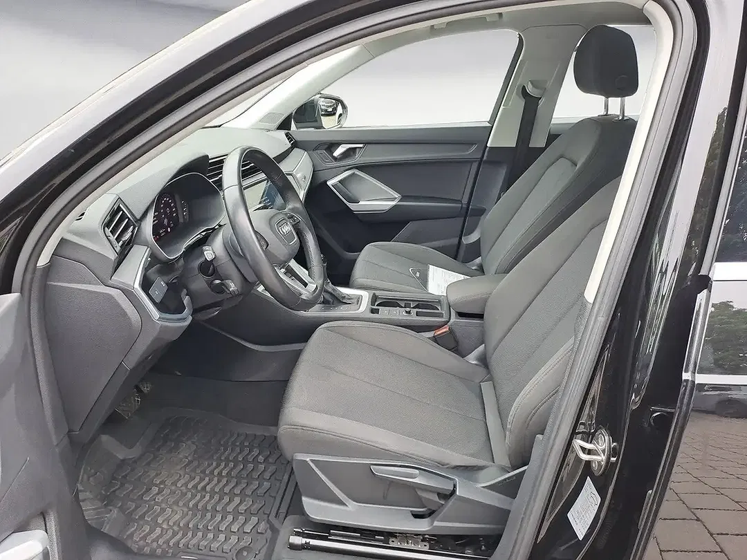 Audi Q3 - Thumbnail 7