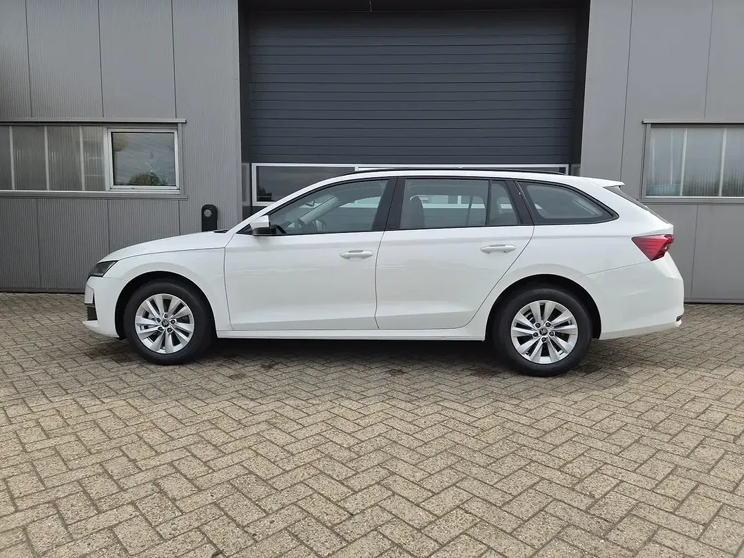 Skoda Octavia - Thumbnail 1