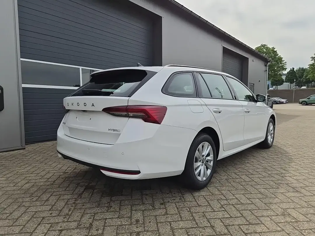 Skoda Octavia - Thumbnail 4