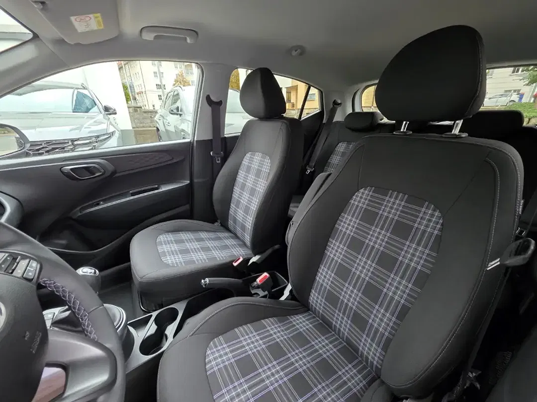 Hyundai i10 - Thumbnail 11
