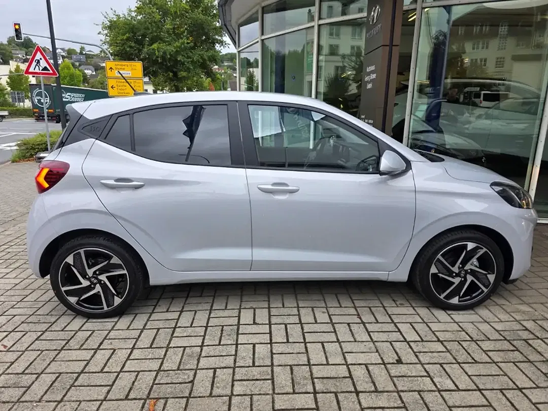 Hyundai i10 - Thumbnail 8