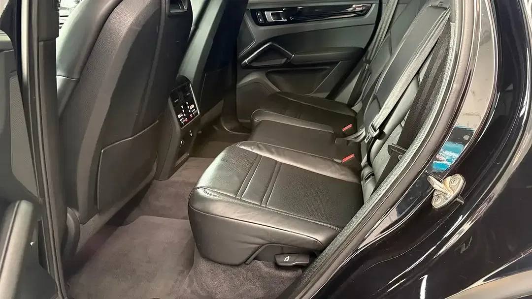 Porsche Cayenne - Thumbnail 15