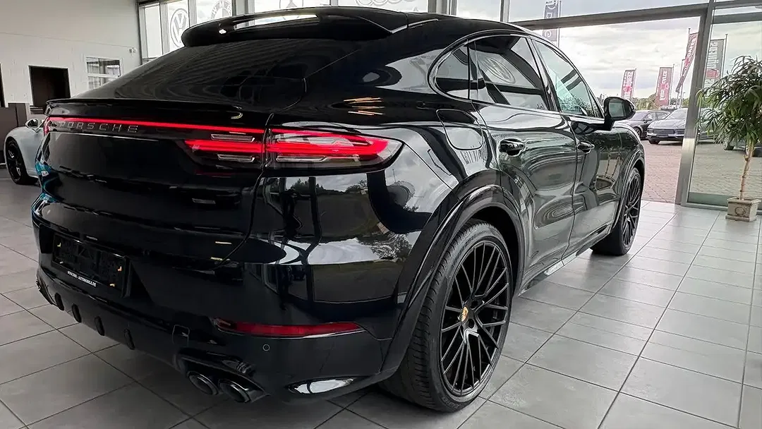 Porsche Cayenne - Thumbnail 6