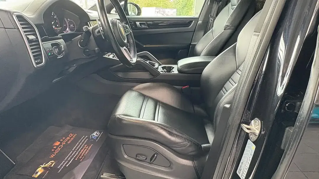 Porsche Cayenne - Thumbnail 8
