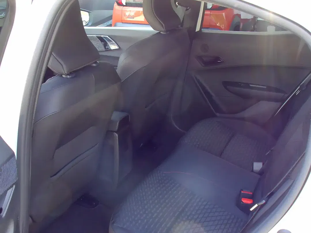 Renault Clio - Thumbnail 11