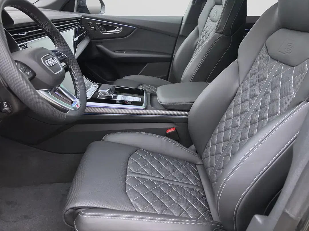 Audi Q8 - Thumbnail 10