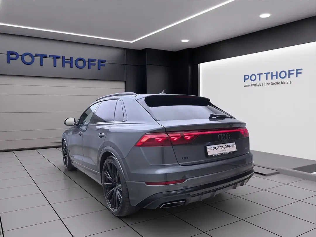 Audi Q8 - Thumbnail 3